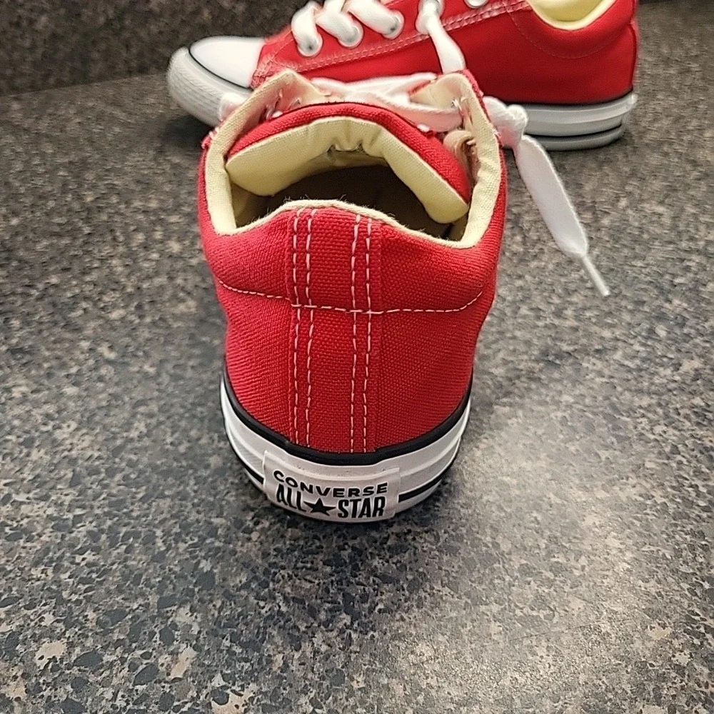 Converse All Stars Chuck Taylor Padded Youth Junior Shoes 637819F Red Sz 3